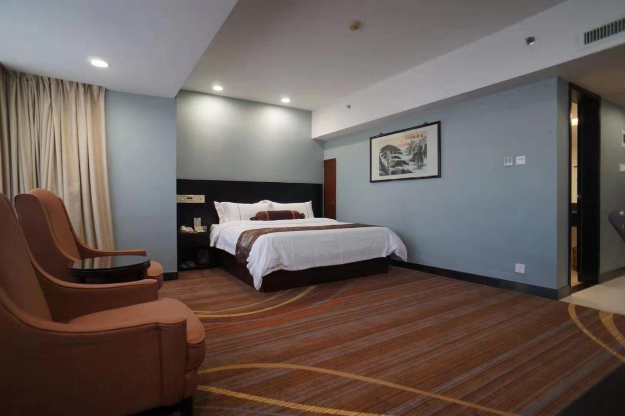 Skyline Plaza Hotel Kanton Exterior foto