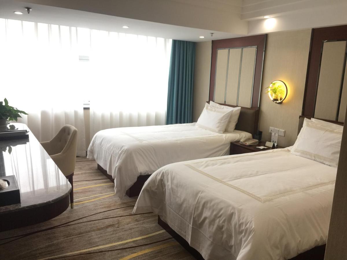 Skyline Plaza Hotel Kanton Exterior foto