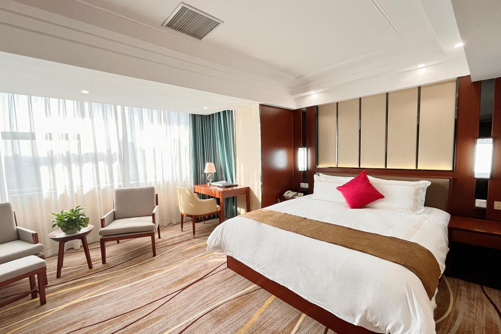 Skyline Plaza Hotel Kanton Exterior foto