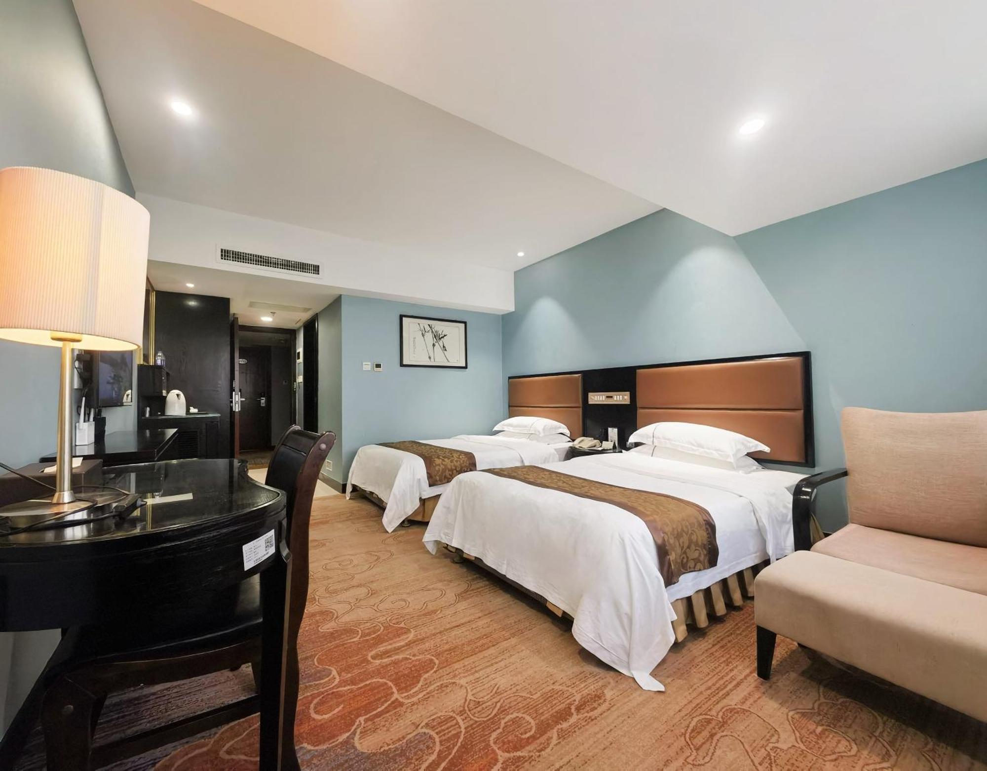 Skyline Plaza Hotel Kanton Exterior foto