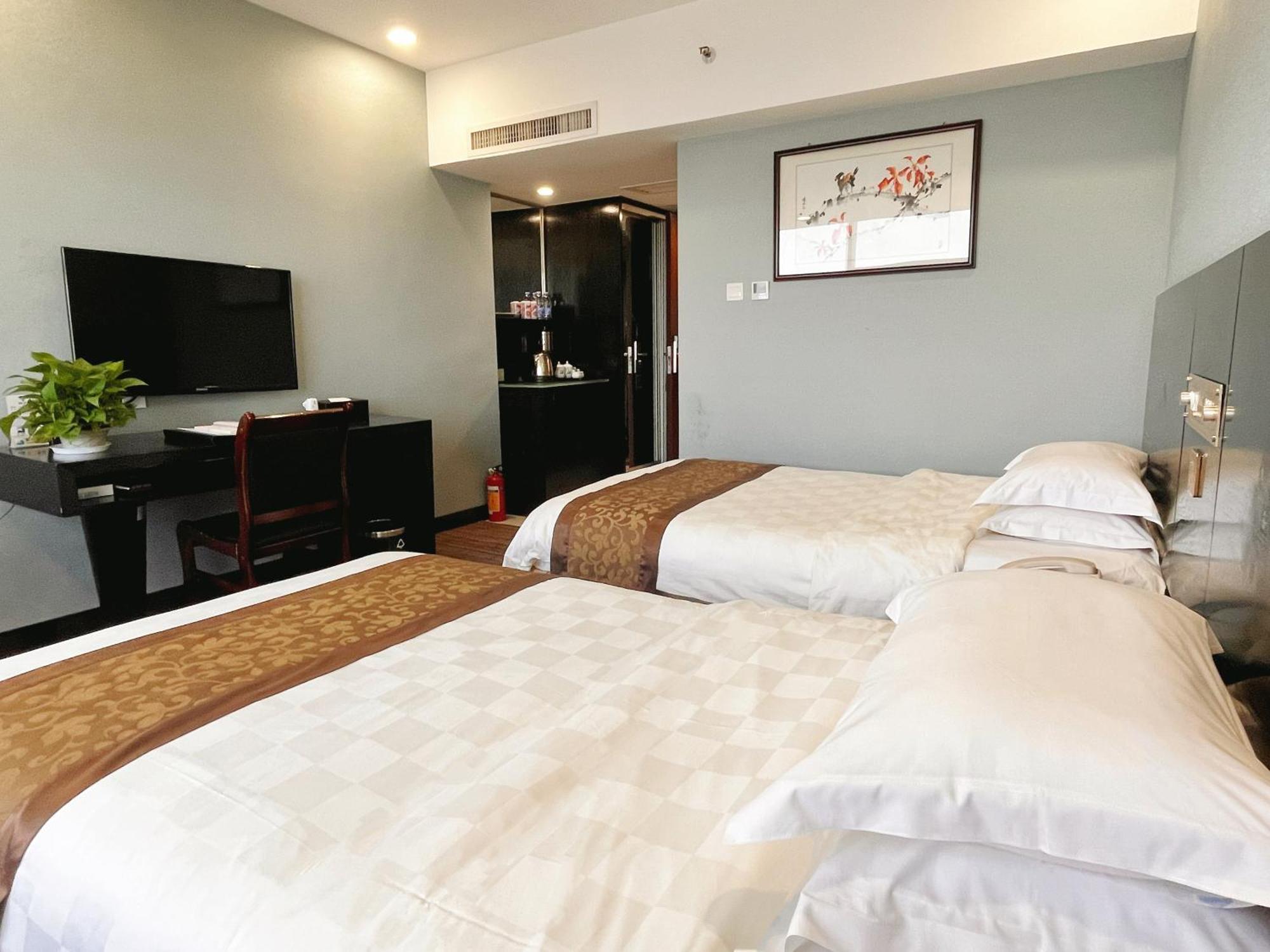 Skyline Plaza Hotel Kanton Exterior foto