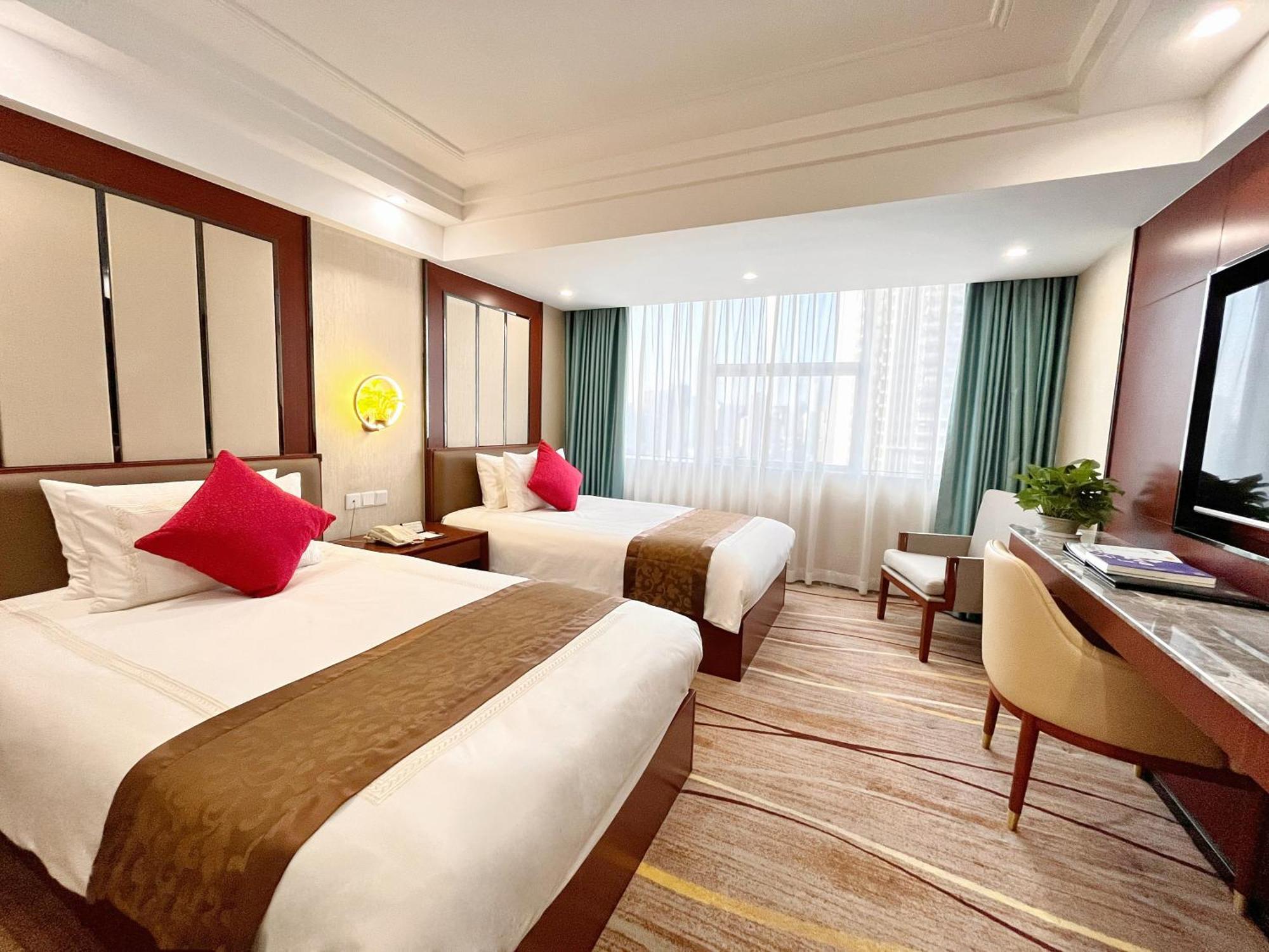 Skyline Plaza Hotel Kanton Exterior foto