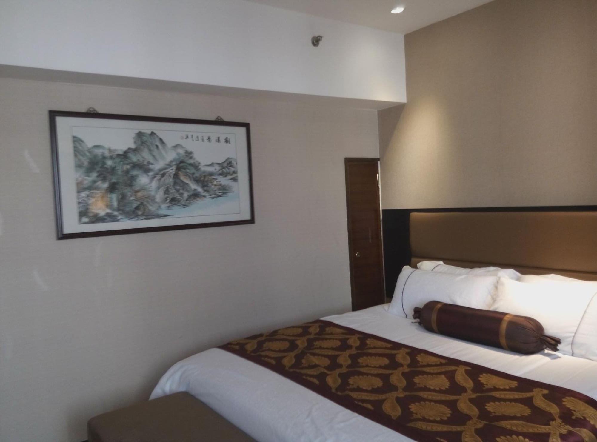 Skyline Plaza Hotel Kanton Exterior foto