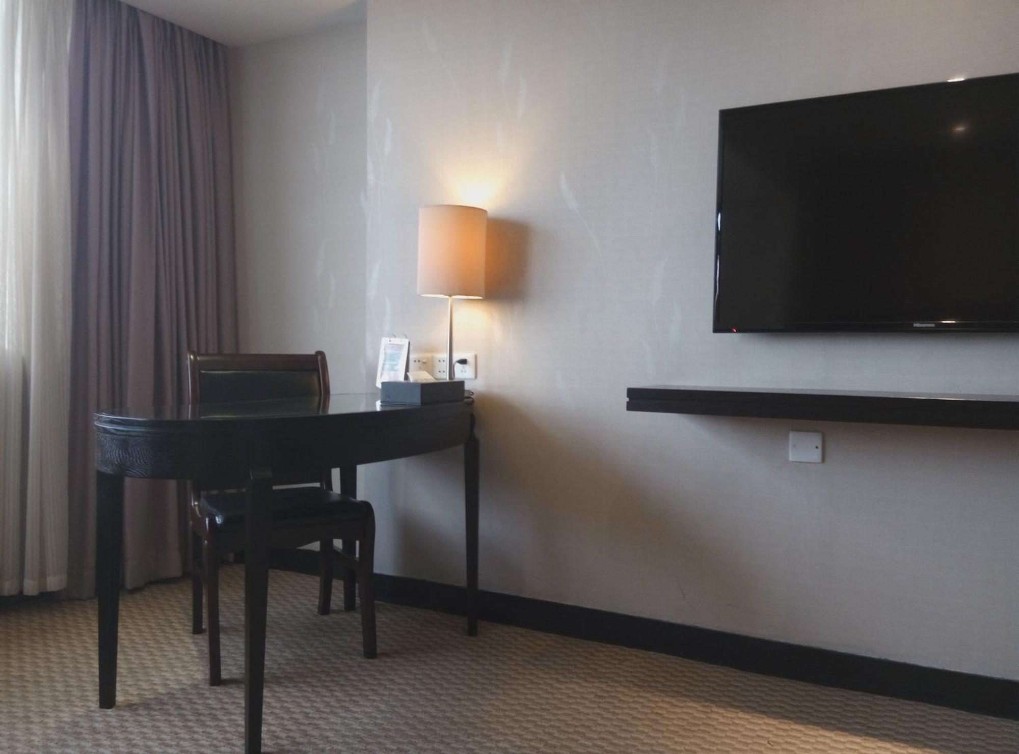 Skyline Plaza Hotel Kanton Exterior foto