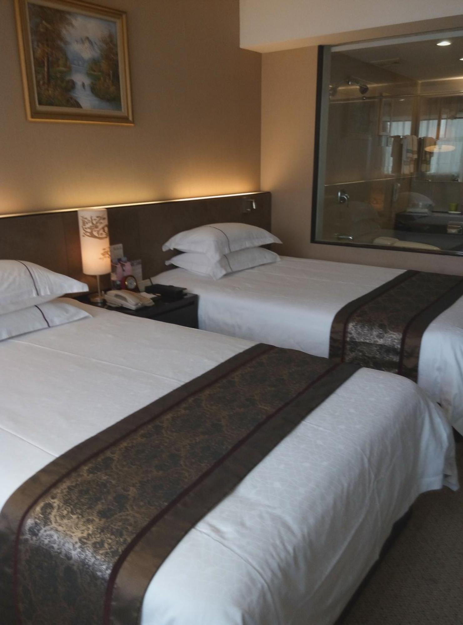 Skyline Plaza Hotel Kanton Exterior foto
